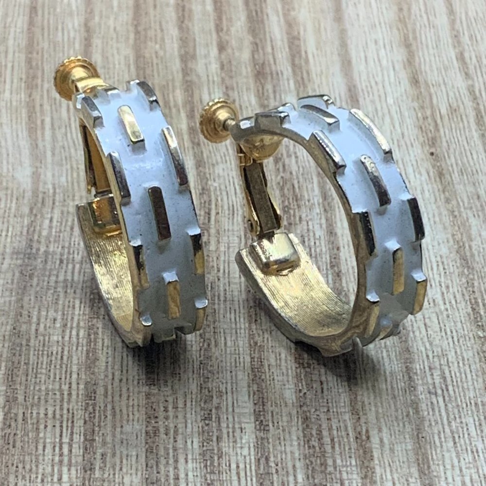 Napier Vintage White & Gold Screw Back Hoop Earrings
